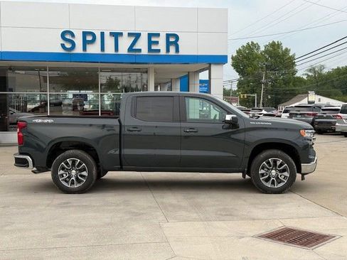 New 2026 Chevrolet Silverado 1500 LT image 3