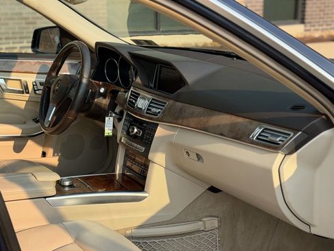 Used 2014 Mercedes-Benz E 350 4MATIC Sedan image 9