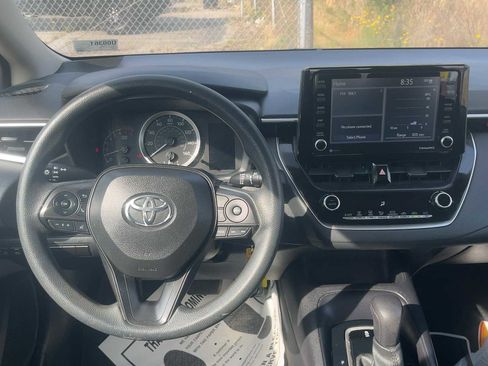 Used 2022 Toyota Corolla LE FWD image 5
