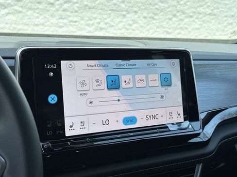 New 2026 Volkswagen Atlas Cross Sport SE AWD/4WD image 20