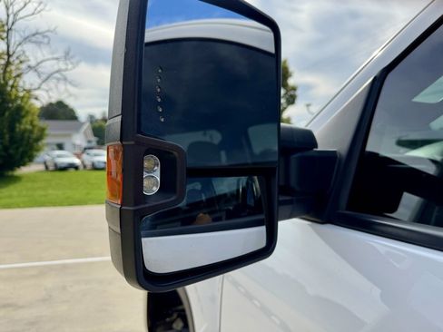 Used 2019 GMC Sierra 2500 4x4 Crew Cab w/ Sierra Convenience Package image 12