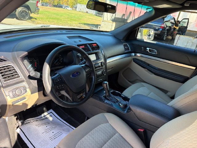 Used 2017 Ford Explorer 4WD image 12