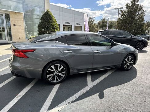 Used 2017 Nissan Maxima 3.5 S image 2