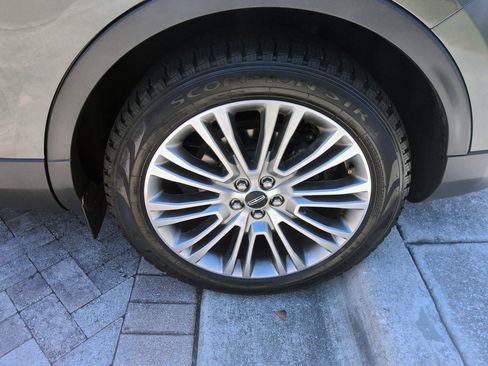 Used 2018 Lincoln MKX Reserve FWD image 43