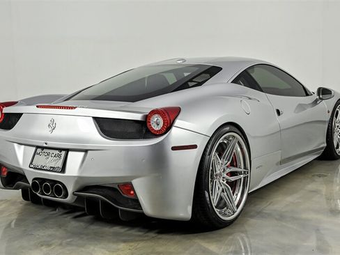 Used 2013 Ferrari 458 Italia Coupe RWD image 9