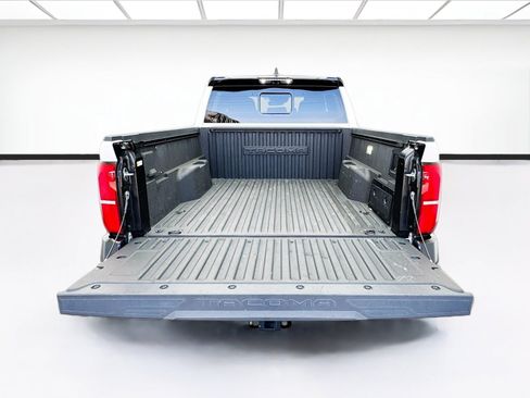 Used 2024 Toyota Tacoma TRD Pro AWD/4WD image 18