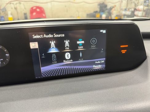 Used 2021 Lexus UX 200 w/ Accessory Package (Z1) FWD image 17
