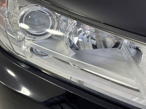 Used 2019 Toyota Highlander XLE FWD image 39