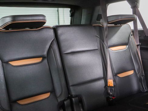 Used 2024 GMC Yukon XL AT4 w/ Technology Package AWD/4WD image 33