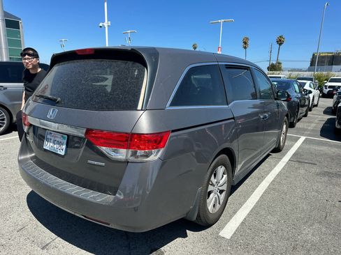 Used 2016 Honda Odyssey SE image 6