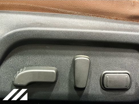 Used 2018 Subaru Outback 2.5i Touring AWD/4WD image 22