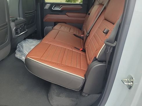 New 2026 GMC Sierra 2500 Denali Ultimate image 14