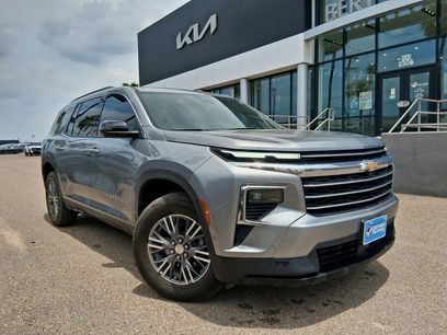 Used 2025 Chevrolet Traverse LT w/ Enhanced Driving Package