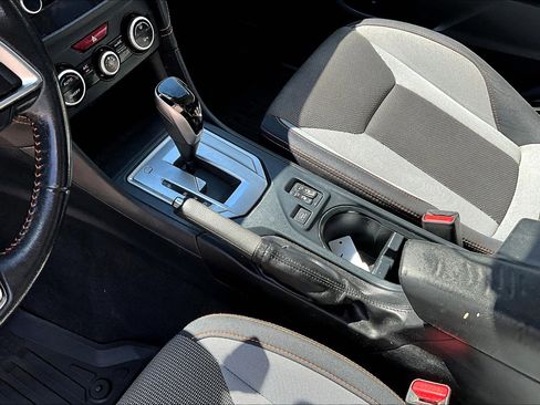 Used 2022 Subaru Crosstrek 2.0i Premium w/ Moonroof Package image 15