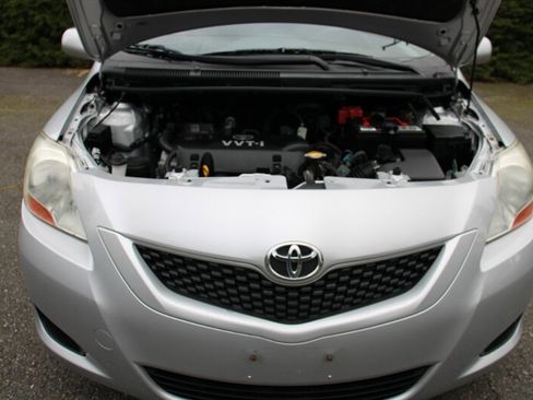 Used 2010 Toyota Yaris Sedan image 15