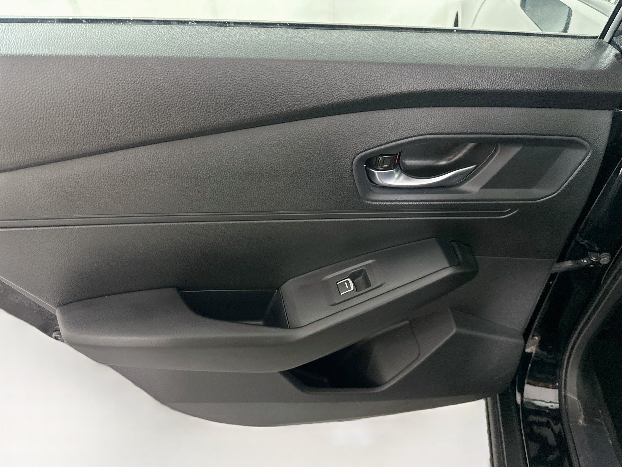 Used 2025 Honda Accord LX image 24