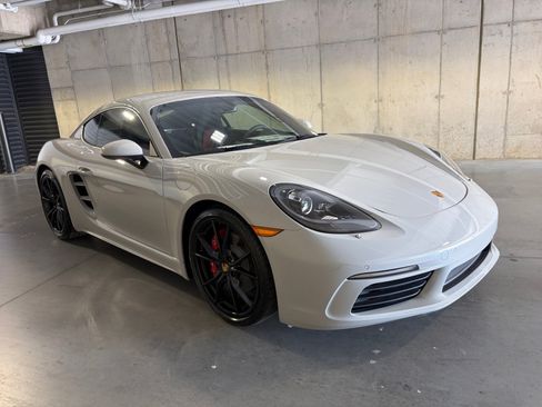 Certified 2024 Porsche 718 Cayman S RWD image 9