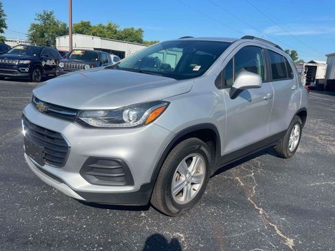 Used 2022 Chevrolet Trax LT AWD/4WD image 3