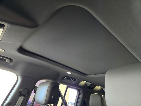 New 2026 Land Rover Defender 110 X-Dynamic SE image 13