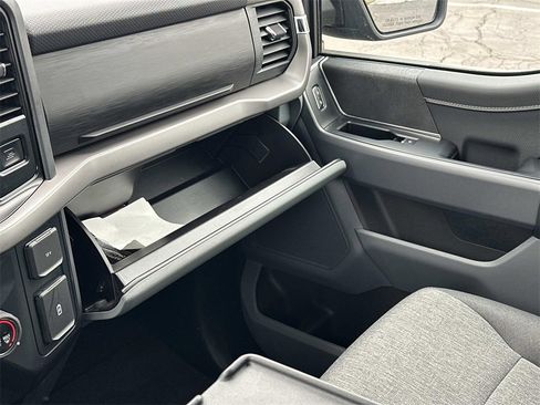 Used 2025 Ford F150 XLT image 31
