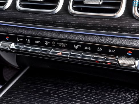 Used 2025 Mercedes-Benz GLE 450 4MATIC image 28