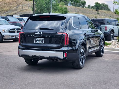 Certified 2023 Kia Telluride EX w/ EX Captain's Chair Package FWD image 5