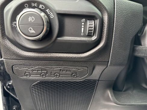 Used 2024 Jeep Gladiator Sport image 15