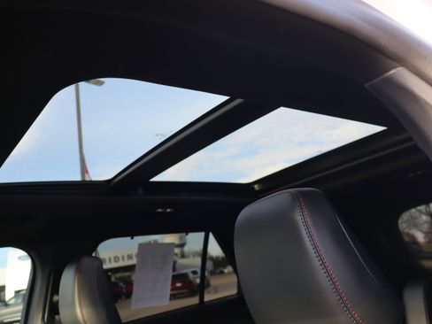 Used 2025 Ford Explorer ST image 26