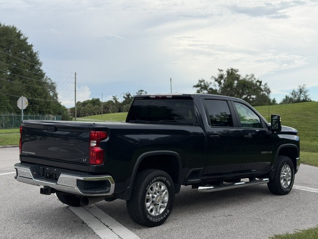 Used 2024 Chevrolet Silverado 2500 LT w/ Safety Package AWD/4WD image 5