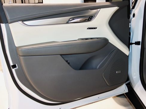 Used 2019 Cadillac XT5 Luxury image 29