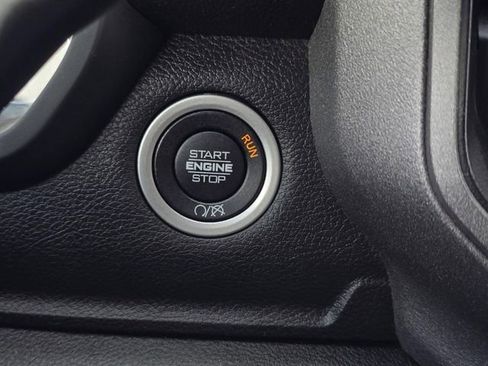 Used 2024 RAM 3500 Tradesman w/ Chrome Appearance Group image 17