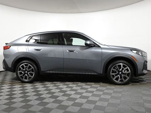 Certified 2025 BMW X2 xDrive28i w/ Technology Package image 8