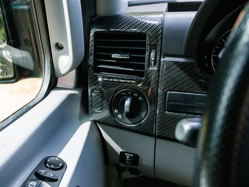 Used 2018 Mercedes-Benz Sprinter 2500 image 28