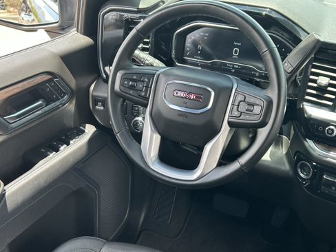 Certified 2025 GMC Sierra 1500 SLT RWD image 16