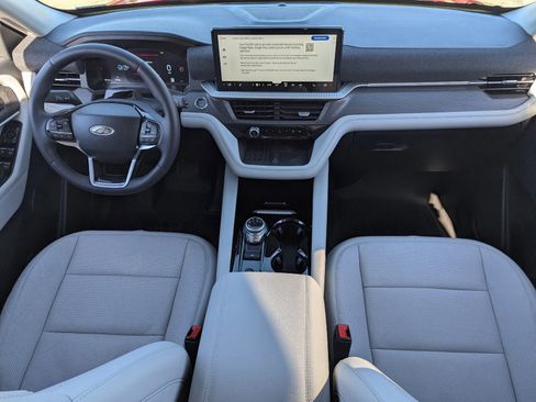 Used 2025 Ford Explorer Platinum w/ Ultimate Package image 15