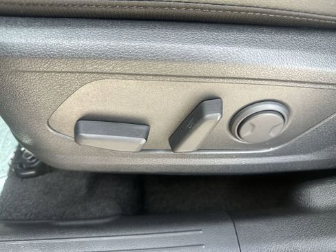 Certified 2025 Kia Sportage SX FWD image 14