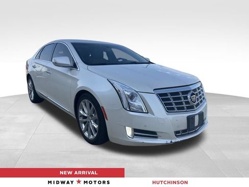 Used 2013 Cadillac XTS Luxury FWD image 1