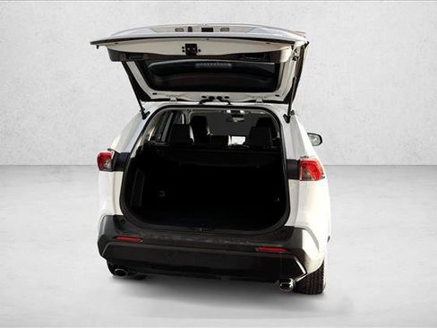 Used 2025 Toyota RAV4 XLE image 7