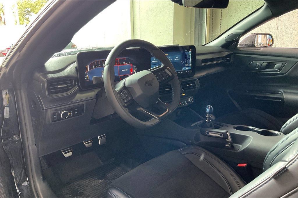 Used 2026 Ford Mustang Dark Horse RWD image 4