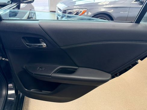 Used 2016 Honda Accord Sport image 28
