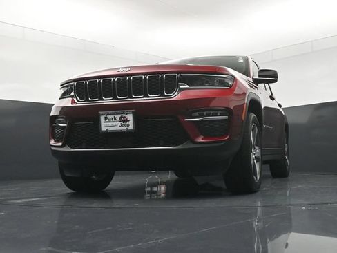 Used 2024 Jeep Grand Cherokee Limited 4xe w/ Luxury Tech Group II AWD/4WD image 19