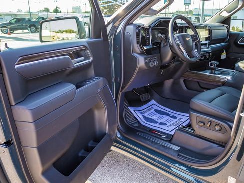 New 2026 Chevrolet Silverado 1500 LT w/ All Star Edition Plus image 25