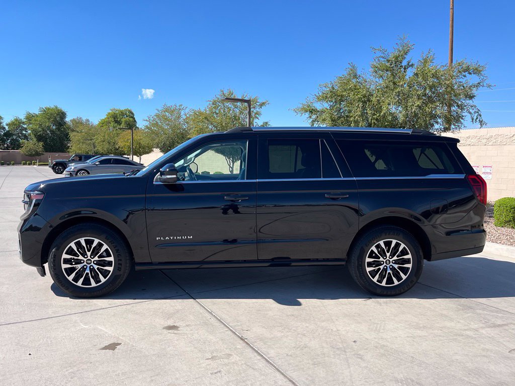 Used 2025 Ford Expedition Max Platinum AWD/4WD image 10