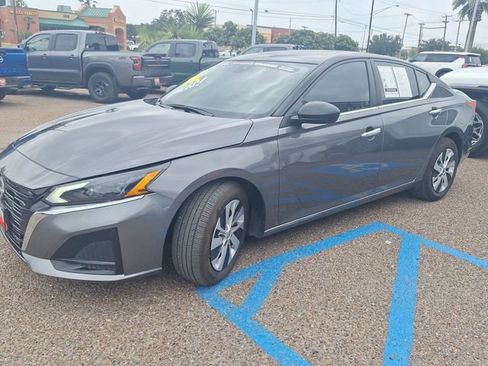 Certified 2025 Nissan Altima 2.5 S FWD image 2