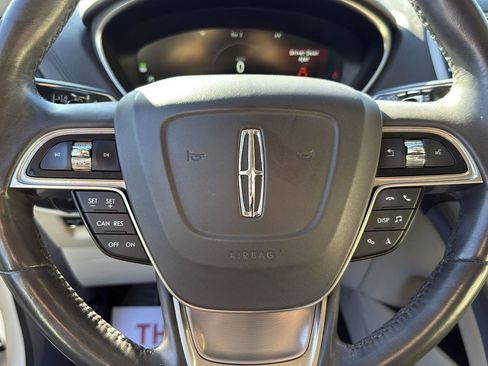 Used 2019 Lincoln Nautilus Reserve image 15