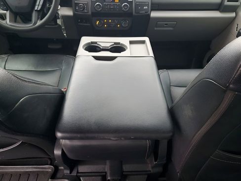 Used 2019 Ford F250 XL w/ STX Appearance Package image 22