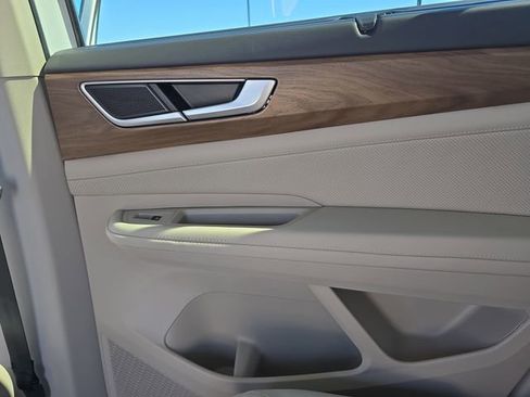 New 2026 Volkswagen Atlas SE image 15