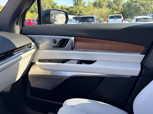 New 2026 Cadillac Vistiq Luxury image 23