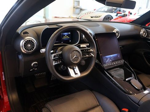 Used 2022 Mercedes-Benz SL 63 AMG 4MATIC image 6