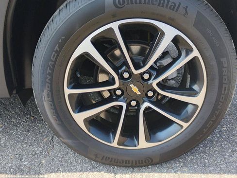 Used 2024 Chevrolet TrailBlazer LT AWD/4WD image 9
